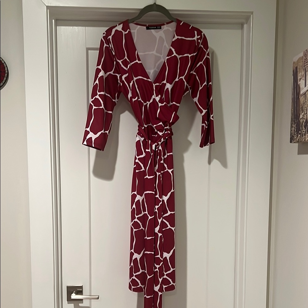 PattyBoutik Red and White Giraffe Print Dress